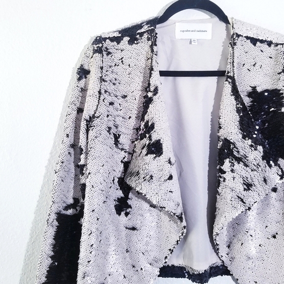 CUPCAKES & CASHMERE Bellwood Sequined Jacket - Picture 10 of 16